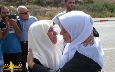 الأسيرة المحررة حمارشة تطالب بإلغاء سجن النساء لدى الاحتلال