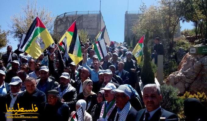 (تحت المقال - 1) - وفد فلسطيني من مخيمات الشمال يجول في الجنوب