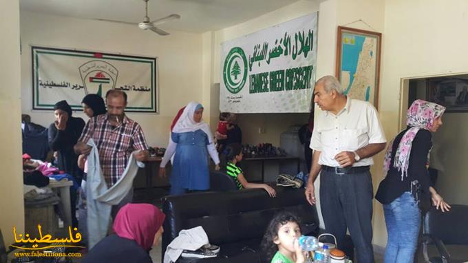 جمعية الهلال الأخضر اللبناني توزع ألبسة لأهالي برج البراجنة