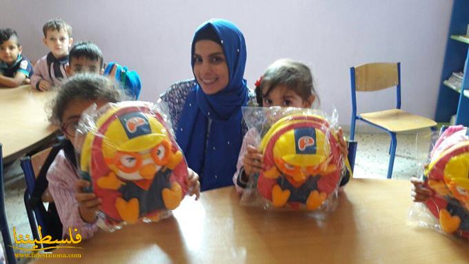 هدايا كورية لأطفال روضة الشاطئ في شبريحا