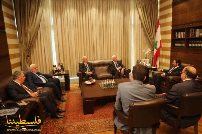 الأحمد يلتقي رئيس الوزراء اللبناني سعد الحريري