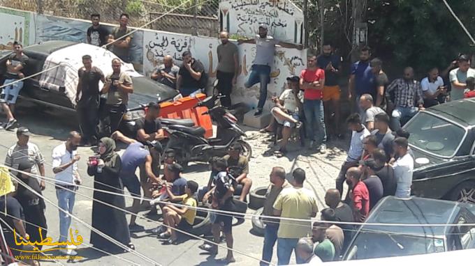 اعتصامٌ جماهيريٌّ في مخيم المية ومية استنكارًا ورفضًا لقرارات وزارة العمل اللبنانية