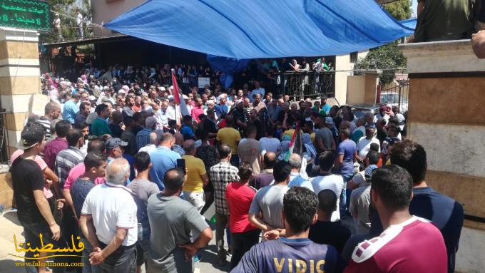 مسيراتٌ جماهيريّةٌ في مخيَّمات صور احتجاجًا على قرار وزير العمل والحكومة اللبنانية بحقِّ عمّالنا