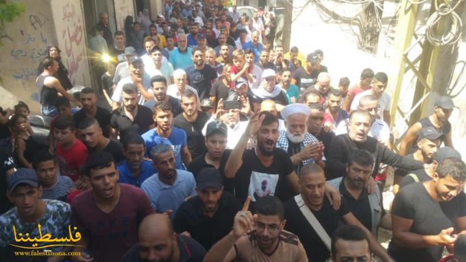 مسيراتٌ جماهيريّةٌ في مخيَّمات صور احتجاجًا على قرار وزير العمل والحكومة اللبنانية بحقِّ عمّالنا