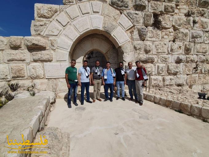 وفدٌ من حركة "فتح" واللجان الشعبية لمحافظة جنين يزور قلعة الشقيف والتجمُّعات الفلسطينية في صور