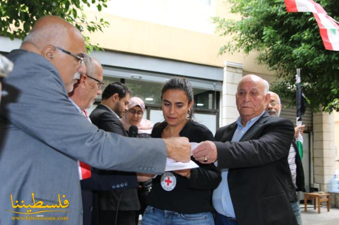 (تحت المقال - 2) - مركز "الخيام لتأهيل ضحايا التعذيب" يعتصم في بيروت استنكارًا لجريمة قتل الأسير سامي أبو دياك