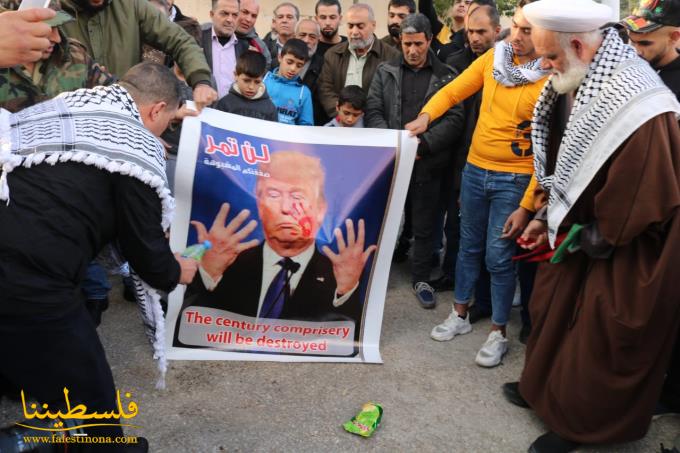 مسيرةٌ شعبيةٌ في الرشيدية رفضًا لصفقة ترامب وتأكيدًا على الحقوق الفلسطينية ودعمًا للقيادة