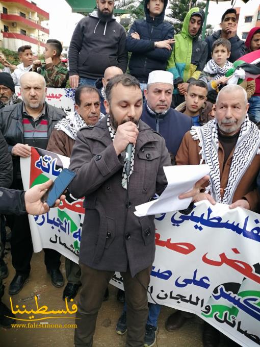 مسيرةُ غضبٍ جماهيريةٌ في مخيَّم البداوي رفضًا لـ"صفقة القرن"