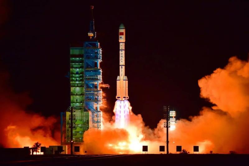 المركبة الفضائية السرية الصينية تهبط بأمان