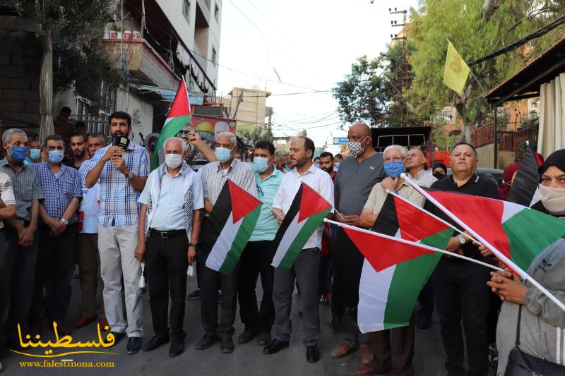 (تحت المقال - 2) - اعتصامٌ في مخيّم البرج الشمالي رفضًا واستنكارًا للتطبيع المجاني مع العدو الصهيوني