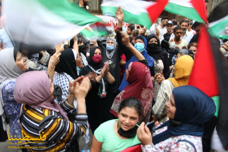 وقفةٌ احتجاجيةٌ على توقيع اتفاقية العار بين الإمارات والكيان الصهيوني في مخيم شاتيلا