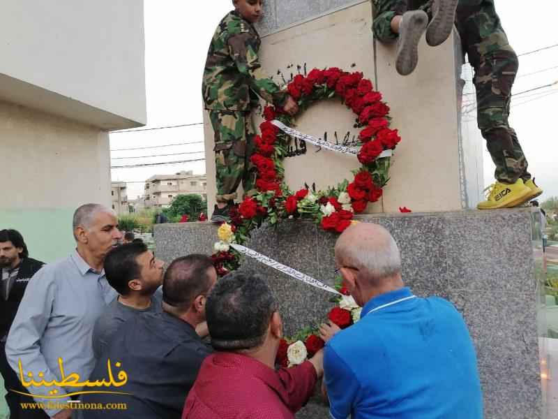 مسيرةُ أكاليل ووفاء لقوافل الشهداء في مخيّم نهر البارد صبيحة عيد الفطر