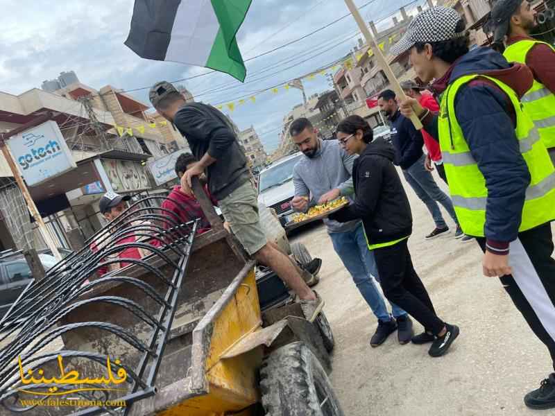 حراك الياسر الفلسطيني يقيم حواجز محبّة في مخيّم نهر البارد ابتهاجًا بتحرير الأسير البطل محمد ربيع خليفة