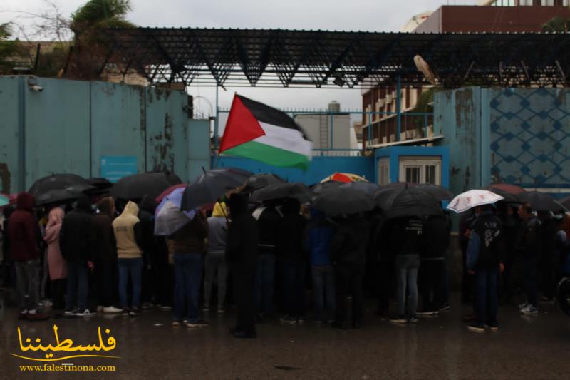 (تحت المقال - 2) - اعتصامٌ جماهيريٌّ للنازحين الفلسطينيين في بيروت ضد تقليصات الأونروا