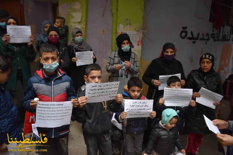 (تحت المقال - 3) - تحركاتٌ غاضبةٌ للنازحين الفلسطينيين من سوريا في مخيم برج البراجنة