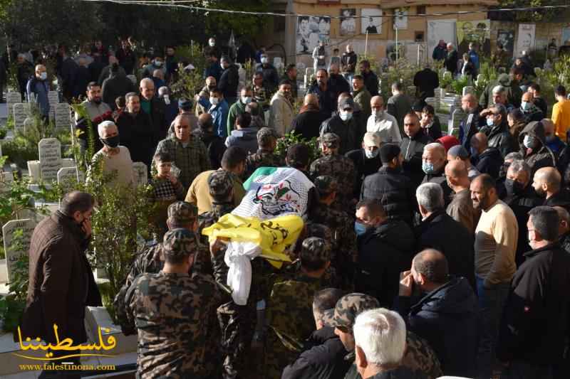 (تحت المقال - 6) - حركة "فتح" وأهالي مخيّم برج البراجنة يشيّعون ابنهم البار الشهيد حسني أبو طاقة