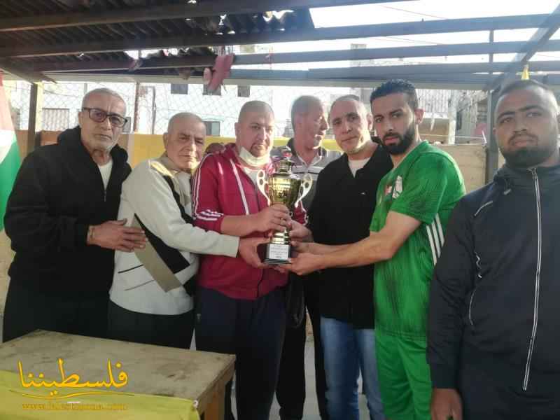 الأنصار الفلسطيني بطل كأس المرحوم الحاج أبو عفيف الغزال لكرة القدم في عين الحلوة