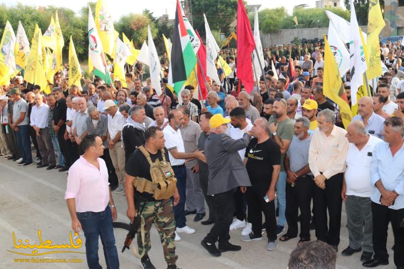 (تحت المقال - 6) - جماهيرٌ غفيرةٌ من أبناء شعبنا يحتشدون في مخيَّم الرشيديَّة دعماً واسنادًا للسَّيد الرَّئيس