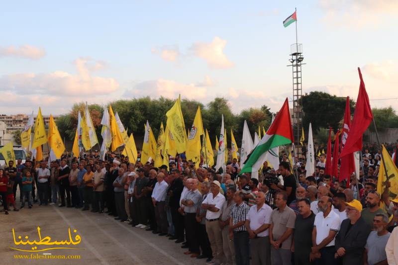 (تحت المقال - 4) - جماهيرٌ غفيرةٌ من أبناء شعبنا يحتشدون في مخيَّم الرشيديَّة دعماً واسنادًا للسَّيد الرَّئيس