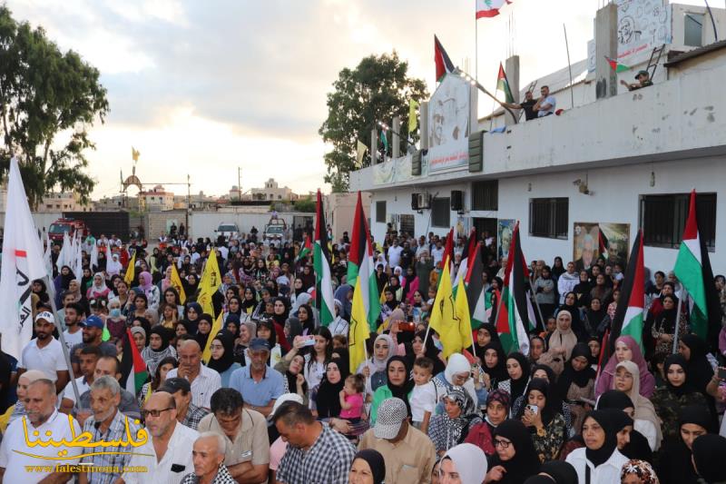 (تحت المقال - 23) - جماهيرٌ غفيرةٌ من أبناء شعبنا يحتشدون في مخيَّم الرشيديَّة دعماً واسنادًا للسَّيد الرَّئيس