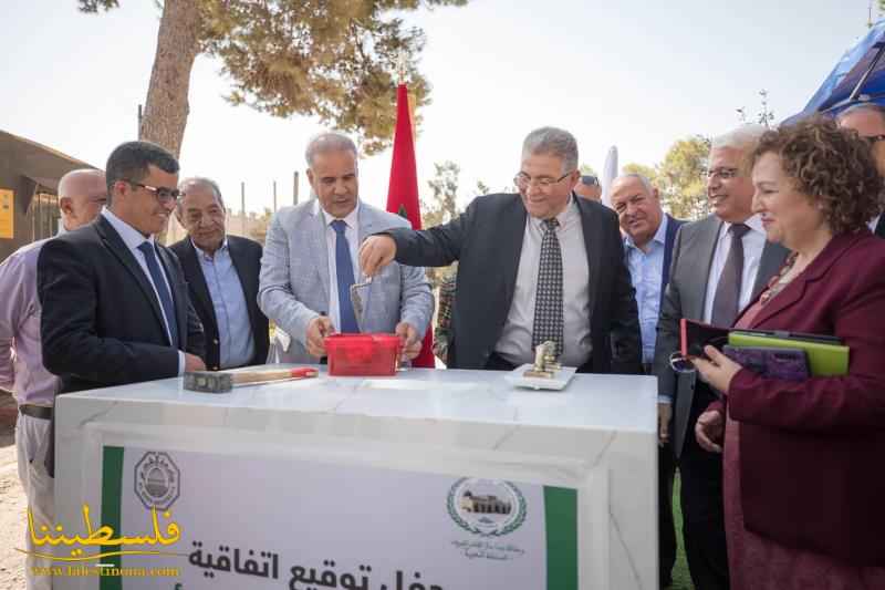 جامعة القدس ووكالة بيت مال القدس تضعان حجر أساس مشروع النادي البيئي