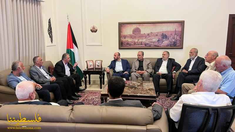 قيادة حركة "فتح" في لبنان تلتقي وفدًا من قيادة حركة "حماس" في سفارة دولة فلسطين