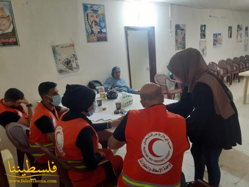 وحدة الإسعاف والطوارئ التابعة لجمعية الهلال الأحمر الفلسطيني في لبنان تجري حملة تلقيح فايزر في إقليم الخروب