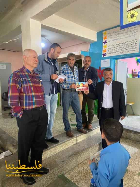 اللجنة الشعبية في الشبريحا تنظّم نشاطًا في مدرسة قيساريا إحياءً لذكرى استشهاد القائد الرمز ياسر عرفات