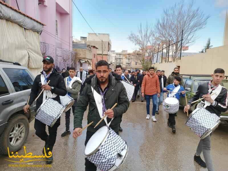 "فتح" في البقاع تُحيي يوم الشهيد الفلسطيني بمسيرة إلى مقبرة مخيّم الجليل ووضع إكليل من الزهور