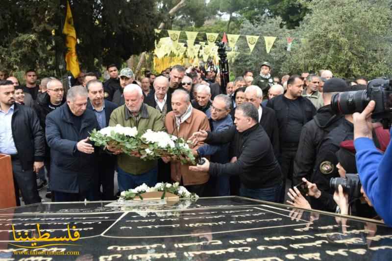 إضاءة شُعلة شهداء فلسطين وأكاليل باسم السيد الرئيس في مثوى الشهداء في بيروت إحياءً ليوم الشهيد