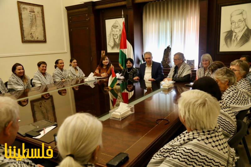 السَّفير دبور يلتقي وفداً نروجيًا متضامنًا مع القضية الفلسطينية