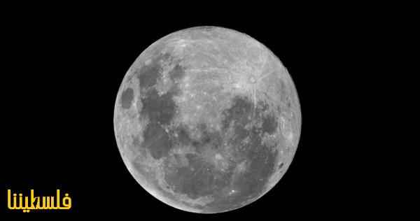 ناسا تعثر على حفرة جديدة بقطر 10 أمتار على سطح القمر