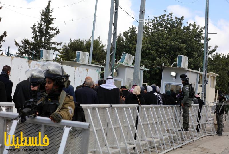 الاحتلال يعيق وصول المصلين إلى المسجد الأقصى