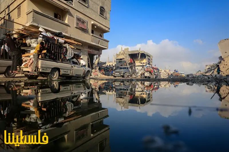 الشارع ملاذ المواطنين في قطاع غزة في نزوحهم المتكرر