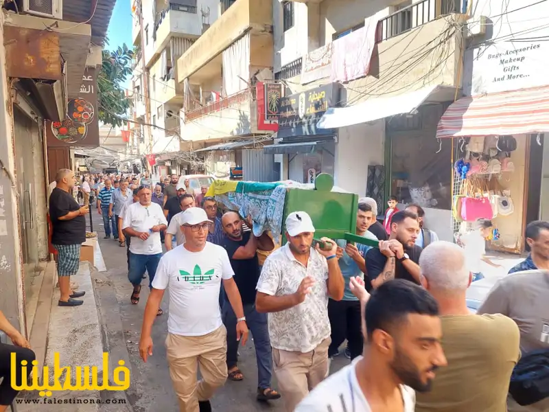 موكبٌ جنائزيٌّ مهيبٌ في وداع الشهيد سعيد علي حديري "أبو أيمن" في مخيّم البداوي