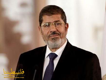منع الرئيس مرسي و 270 قياديا إسلاميا من السفر الى خارج مصر