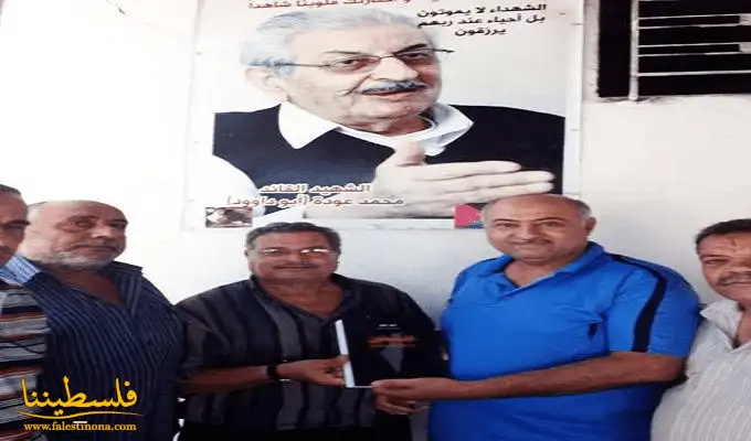 العميد العشي يقدم إلى أصلان كتاب المناضل داود "فلسطين من القدس إلى ميونيخ"