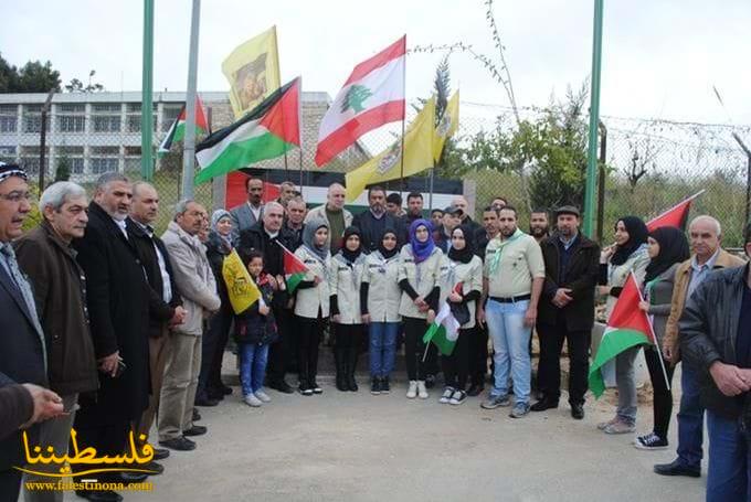 حركة فتح في صيدا تكلل اضرحة الشهداء بالزهور  في يوم الشهيد الفلسطيني