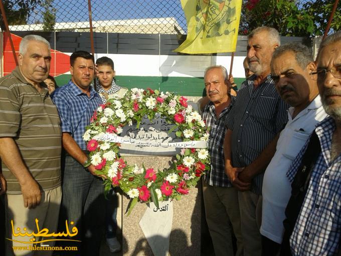 وفدٌ من الفصائل والأحزاب الفلسطينية واللبنانية يكلّل أضرحة الشهداء في مقبرة سبلين