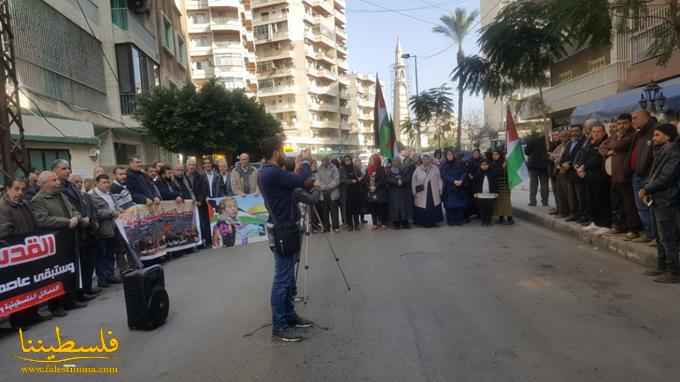 (تحت المقال - 2) - اعتصامٌ جماهيريٌّ تضامنيٌّ ومطلبيٌّ أمام مكتب "الأونروا" في الشمال