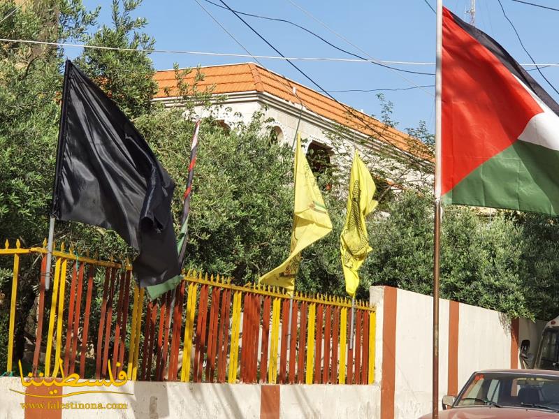 (تحت المقال - 1) - الرايات السوداء وأعلام فلسطين ترتفع في سماء المخيّمات والتجمعات الفلسطينية في منطقة صور إحياءً لذكرى النكبة