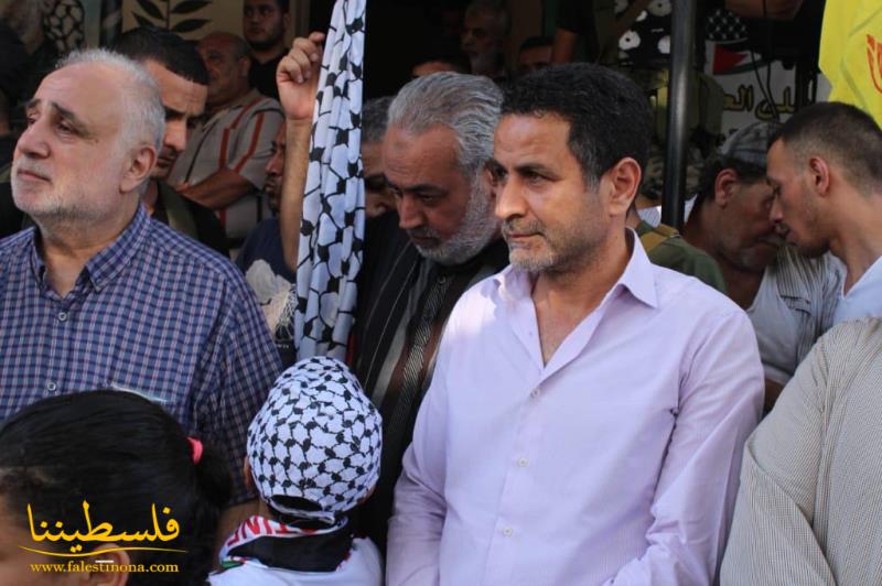 وقفةٌ تضامنيّةٌ دعمًا لمواقف القيادة الفلسطينية الشرعية في مخيّم عين الحلوة