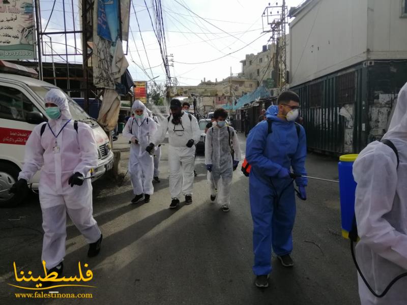 (تحت المقال - 3) - بتعليماتٍ من السَّفير دبور الدفاع المدني الفلسطيني يعقِّم مخيم البداوي