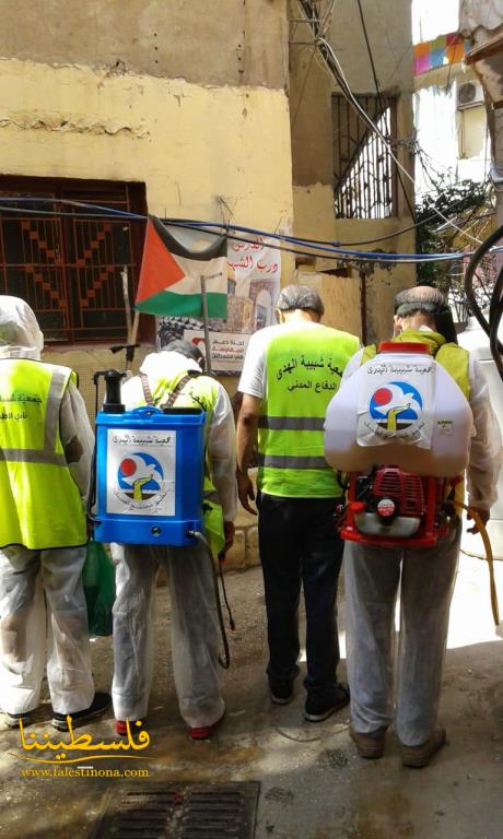 (تحت المقال - 1) - "شبيبة الهدى" تُنفّذ حملة تعقيم في مخيّم مار الياس للوقاية من فيروس "كورونا"