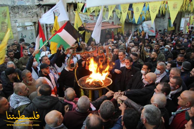 (تحت المقال - 14) - قيادة "م.ت.ف" و"فتح" - منطقة صيدا تُضيء شُعلةَ الانطلاقة الـ٥٦ في مخيّم الميّة وميّة