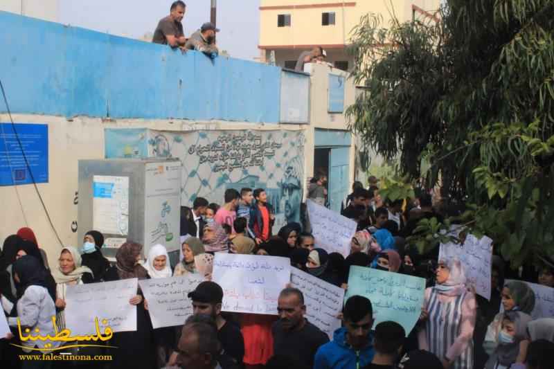 (تحت المقال - 17) - هيئة العمل الفلسطيني المشترك واللجان الشعبية تنظّم اعتصامًا جماهيريًّا حاشدًا في عين الحلوة