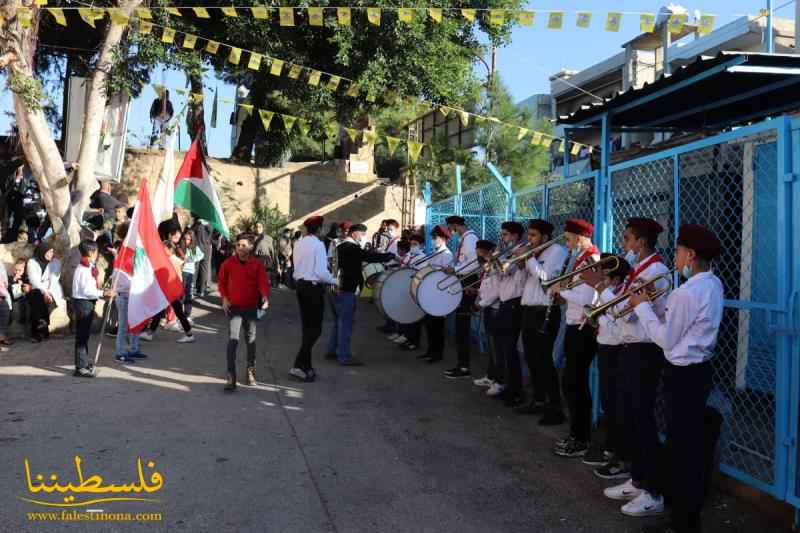 حركة "فتح" تُحيي يوم الشهيد الفلسطيني في مخيّم البرج الشمالي بوقفة جماهيرية