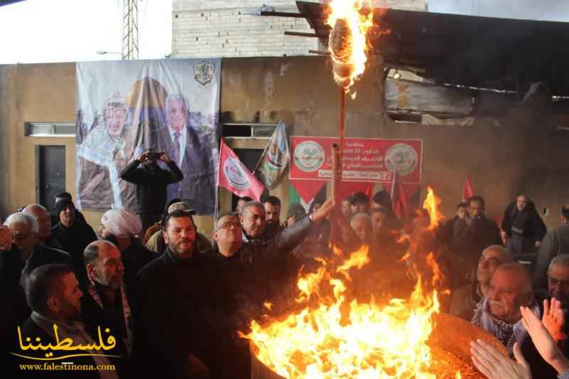 (تحت المقال - 23) - حركة "فتح" تُشارك في إضاءة شعلة الذكرى الـ"٣٢" لانطلاقة "فدا" في عين الحلوة