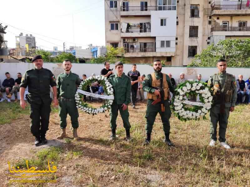 (تحت المقال - 1) - موكب جنائزي مهيب في وداع الشهيد المناضل سهيل عبد الرحمن كروم في مخيّم البداوي