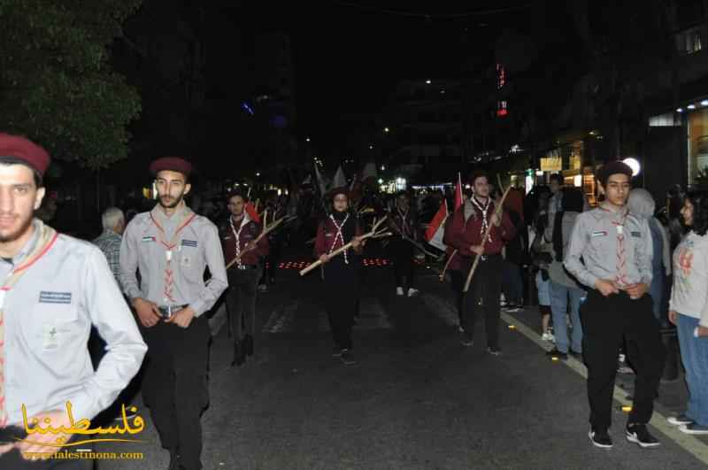 (تحت المقال - 5) - جمعية الكشافة الفلسطينية - مفوضية صيدا تشارك في مسيرة ليلة القدر